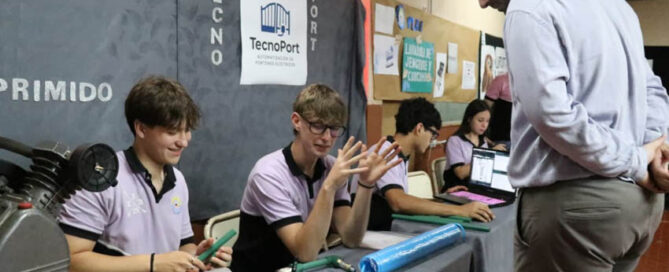 ALEM: La EPET N.º 9 presentó sus proyectos anuales en la Expo 2025